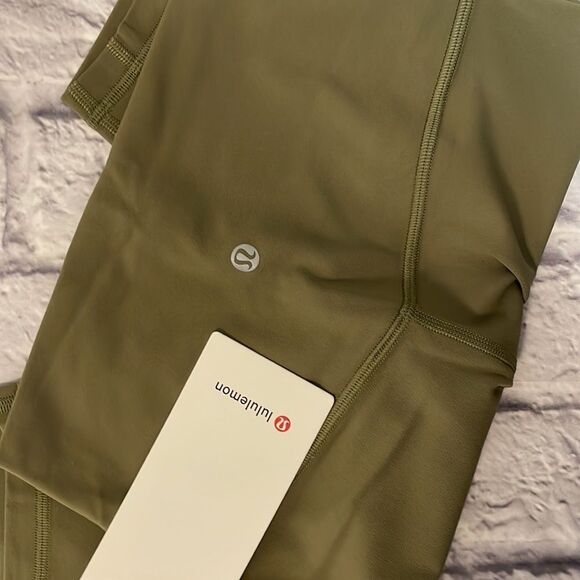 LULULEMON Align 6” Bike Shorts BRONZE GREEN Sage 4 HIGH RISE Nulu size 4 nwt - Picture 4 of 6